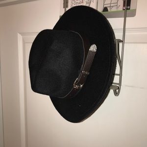 Buckle belt fedora hat